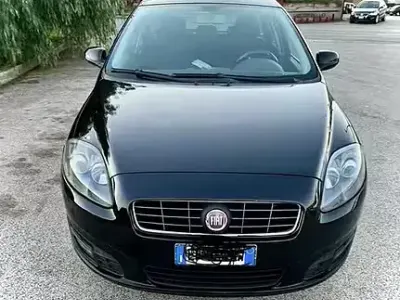 Usata Fiat Croma 150 CV (110 kW) 2011 Nero Station wagon