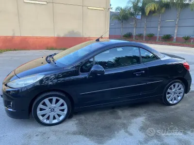 Gebraucht Peugeot 207 CC 120 PS (88 kW) 2011 Schwarz Cabrio