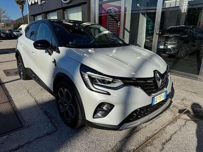 Usata Renault Captur Intens 92 CV (67 kW) 2021 Bianco SUV