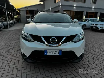 Gebraucht Nissan Qashqai N-Connecta 131 PS (96 kW) 2016 Weiß SUV