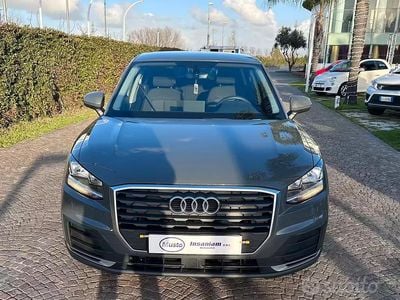 Begagnad Audi Q2 Business 116 HK (85 kW) 2020 Grå SUV
