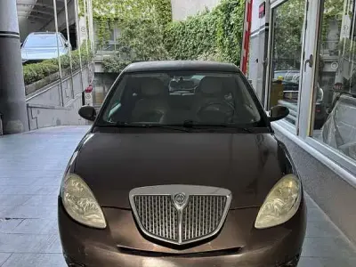 Usado Lancia Ypsilon 60 HP (44 kW) 2009 Citadino