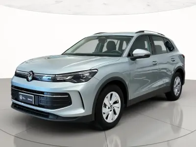 Usata VW Tiguan Life 150 CV (110 kW) 2025 Dolomite silver metallizzato SUV