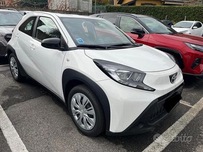 Nuova Toyota Aygo X Active 72 CV (52 kW) 2025 Bianco SUV