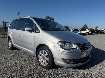 Usata VW Touran 140 CV (102 kW) 2008 Grigio Monovolume