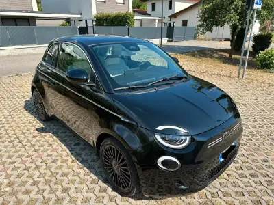 Usata Fiat 500e La Prima 42 kW (58 CV) 2022 Nero Berlina
