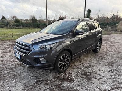Usata Ford Kuga ST-Line 120 CV (88 kW) 2019 Grigio SUV