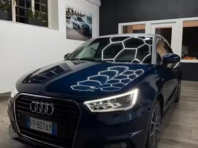 Begagnad Audi A1 Sportback Admired 90 HK (66 kW) 2018 Blå Halvkombi