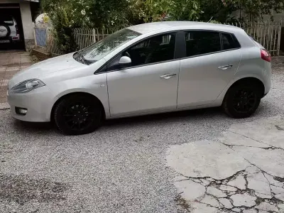 Usata Fiat Bravo 140 CV (102 kW) 2011 Grigio Utilitaria