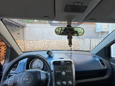 Usata Opel Agila 86 CV (63 kW) 2008 Blu Utilitaria
