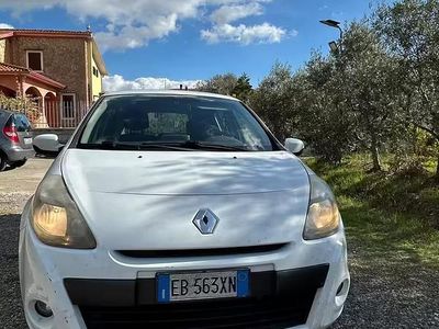 Usata Renault Clio II 75 CV (55 kW) 2010 Bianco Berlina