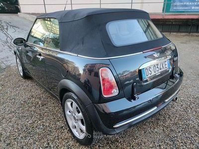 Usata Mini Cooper Cabriolet 116 CV (85 kW) 2008 Nero Cabrio