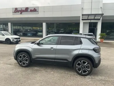 Usata Jeep Avenger Summit 101 CV (74 kW) 2024 Grigio SUV