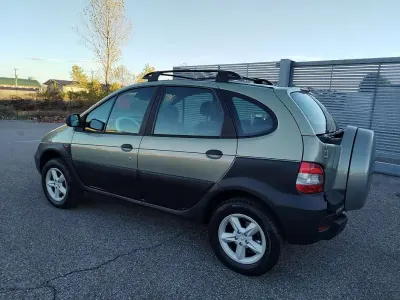 Usata Renault Scénic 137 CV (100 kW) 2000 Verde Monovolume