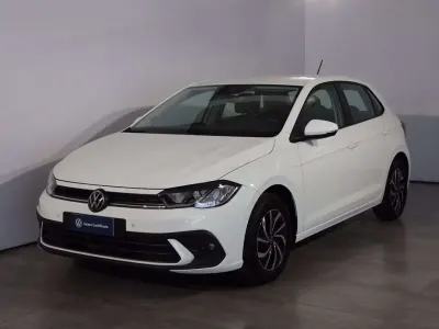 Usata VW Polo Life 95 CV (69 kW) 2023 Pure white Utilitaria