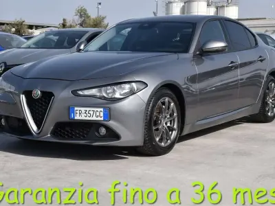 Usata Alfa Romeo Giulia Super 180 CV (132 kW) 2018 Grigio Berlina