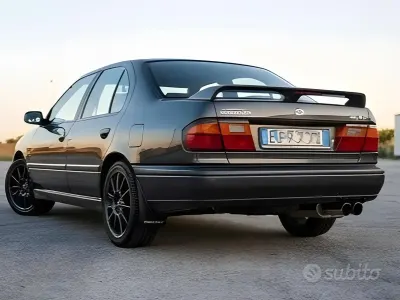 Usata Nissan Primera 97 CV (71 kW) 1990 Grigio Station wagon