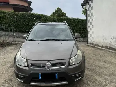Usata Fiat Sedici Emotion 135 CV (99 kW) 2010 SUV
