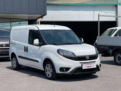 Usata Fiat Doblò 90 CV (66 kW) 2022 Bianco Monovolume
