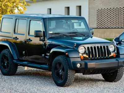 Usata Jeep Wrangler Unlimited Sahara 200 CV (147 kW) 2011 Nero SUV