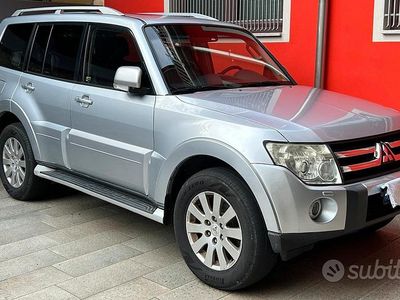 Usata Mitsubishi Pajero 170 CV (125 kW) 2008 Grigio SUV