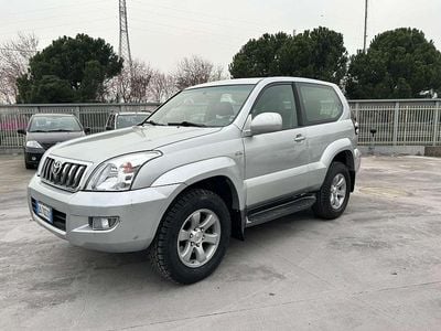 Usata Toyota Land Cruiser Sol 173 CV (127 kW) 2007 Argento SUV