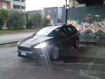 Usata Ford Focus 120 CV (88 kW) 2018 Grigio Station wagon