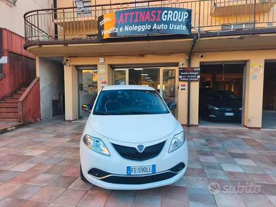 Usata Lancia Ypsilon 69 CV (50 kW) 2016 Bianco Utilitaria