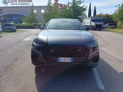 Usata Audi Q8 Sport 286 CV (210 kW) 2022 Grigio SUV