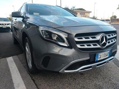 Mercedes GLA220