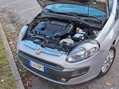 Usata Fiat Punto 75 CV (55 kW) 2012 Grigio Berlina