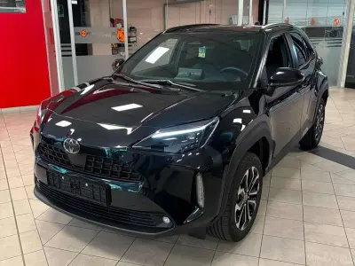 Usata Toyota Yaris Cross Comfort 116 CV (85 kW) 2025 Nero SUV
