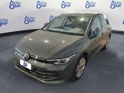 Usata VW Golf VIII Style 150 CV (110 kW) 2025 Grigio Utilitaria