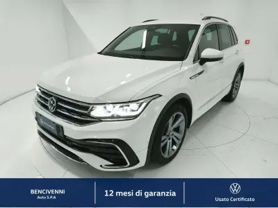 Usata VW Tiguan R-line 150 CV (110 kW) 2022 Bianco SUV