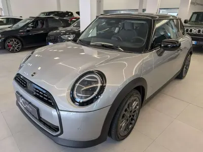 Usata Mini Cooper 156 CV (114 kW) 2025 Grigio Utilitaria