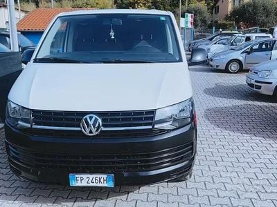 Usata VW Caravelle 150 CV (110 kW) 2018 Bianco Monovolume