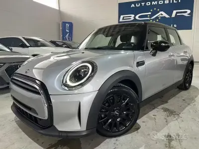 Usado Mini Cooper 136 CV (100 kW) 2024 Gris Utilitario