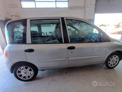 Usata Fiat Multipla 103 CV (75 kW) 2005 Grigio Monovolume