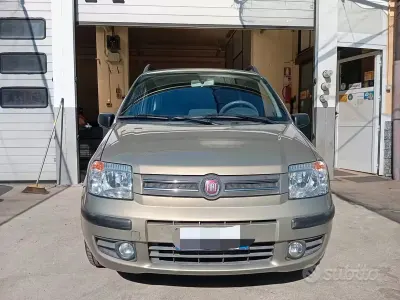 Usata Fiat Panda Emotion 60 CV (44 kW) 2008 Giallo Utilitaria