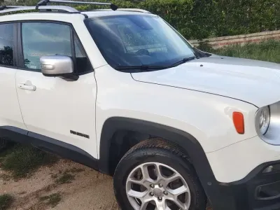 Usata Jeep Renegade Limited 140 CV (102 kW) 2016 Bianco SUV
