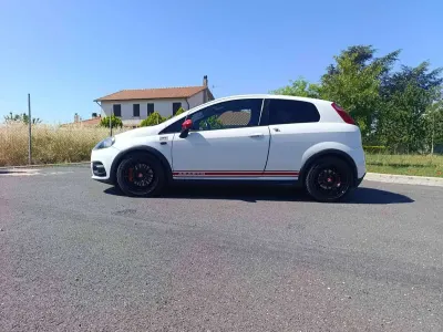 Usata Abarth Grande Punto 155 CV (114 kW) 2008 Bianco Utilitaria
