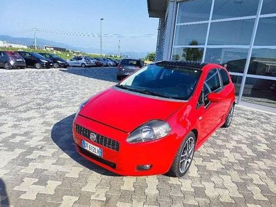 Usata Fiat Grande Punto Sport 120 CV (88 kW) 2008 Rosso Utilitaria