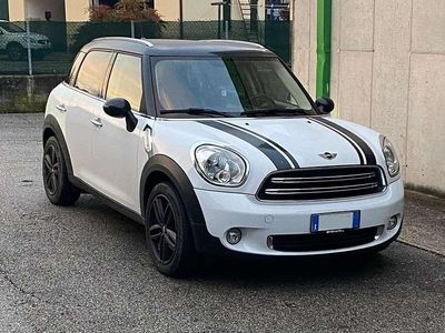 Begagnad Mini One D Countryman Business 90 HK (66 kW) 2015 Vit SUV
