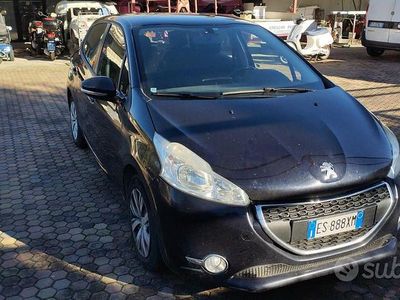 Usata Peugeot 208 Active 82 CV (60 kW) 2012 Blu Utilitaria