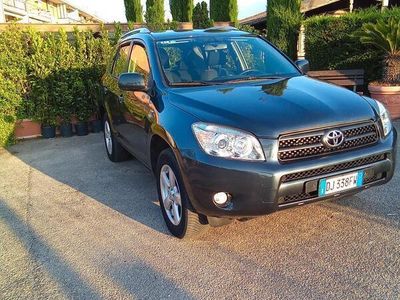 usata Toyota RAV4 RAV 42.2 D-4D 136 CV GANCIO TRAINO