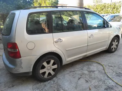 Usata VW Touran 105 CV (77 kW) 2006 Grigio Monovolume