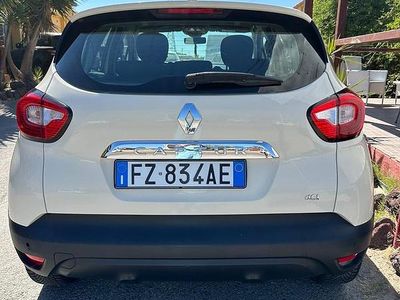 Usata Renault Captur 90 CV (66 kW) 2015 Beige SUV