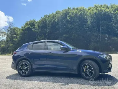 Usata Alfa Romeo Stelvio 200 CV (147 kW) 2016 Blu SUV
