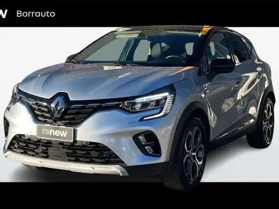 Usata Renault Captur Techno 101 CV (74 kW) 2023 Grigio SUV
