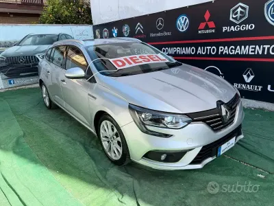 Usata Renault Mégane GrandTour 116 CV (85 kW) 2021 Grigio Station wagon